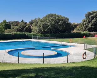 Swimming pool of Duplex for sale in Carrascal de Barregas