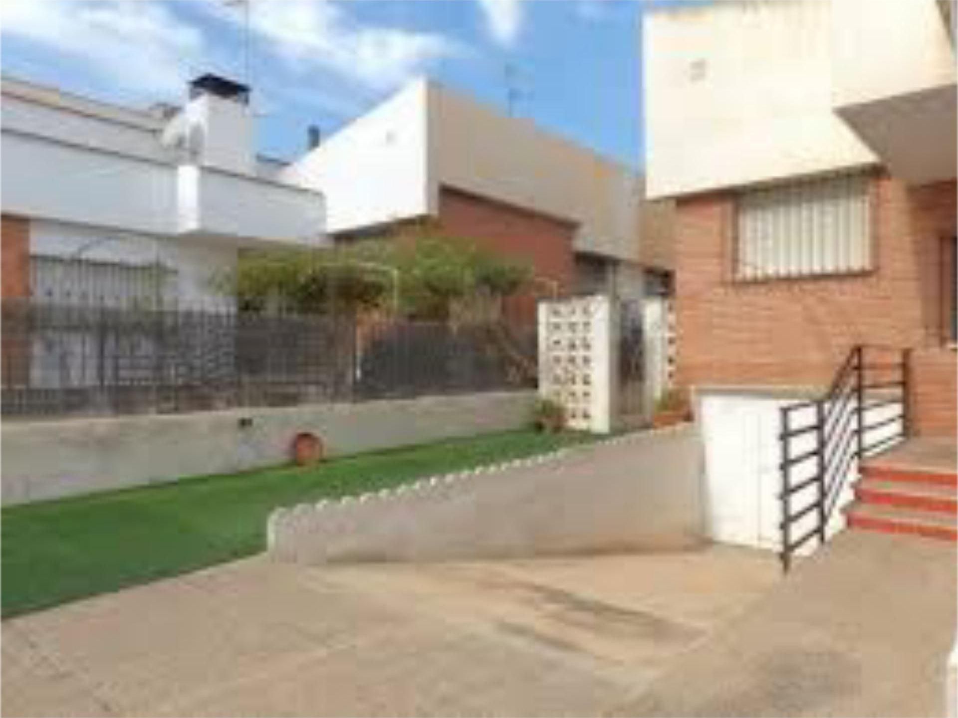 Vista exterior de Casa o xalet en venda en San Pedro del Pinatar amb Aire condicionat