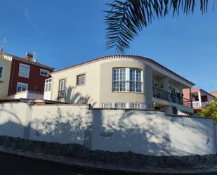 Exterior view of House or chalet for sale in El Sauzal  with Terrace and Balcony