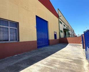 Vista exterior de Nau industrial en venda en Los Palacios y Villafranca amb Aire condicionat