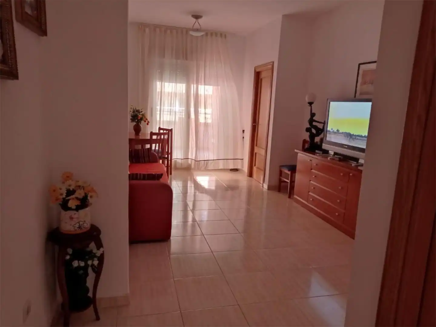 Apartament de lloguer a Calle el Barco, 6, Vista Mar Sala d'estar de Apartament de lloguer en Oropesa del Mar / Orpesa amb Aire condicionat, Calefacció i Jardí privat