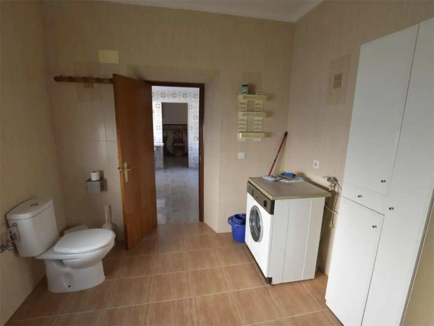 Casa adosada en venta en Avenida de Andalucía, 83, Zalamea la Real Baño de Casa adosada en venta en Zalamea la Real con Aire acondicionado, Calefacción y Terraza