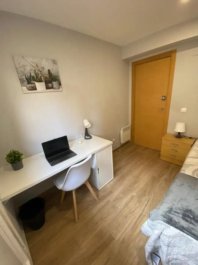 Piso para compartir en Miranda de Ebro con Calefacción, Parquet y Amueblado