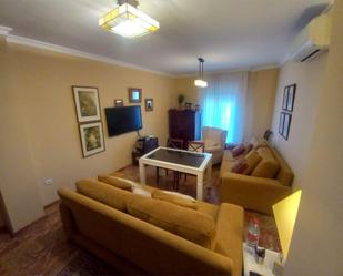 Living room of Flat to rent in Baena  with Balcony
