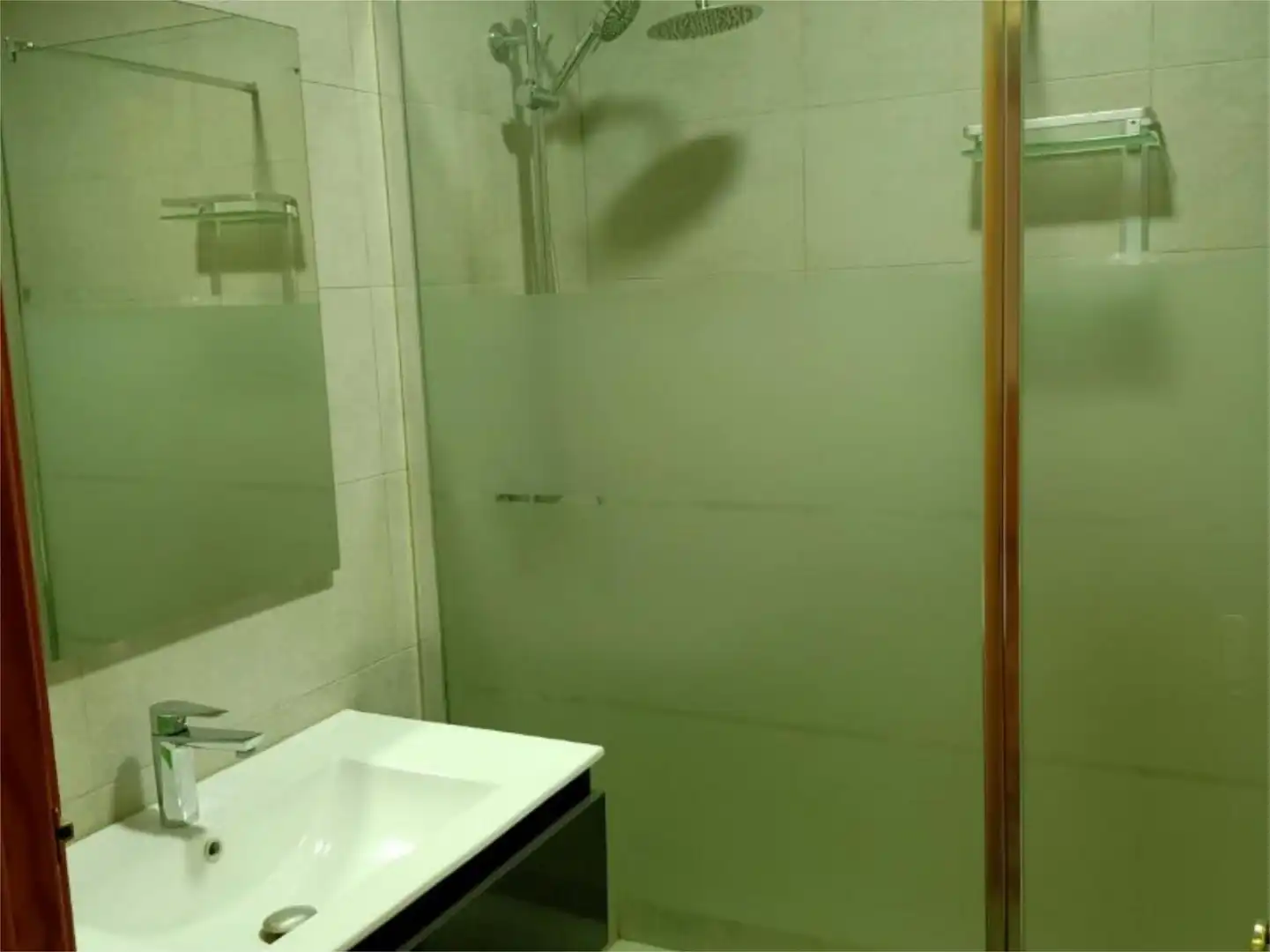 Badezimmer von Wohnung zur Miete in Adra mit Klimaanlage
