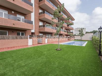 Swimming pool of Flat for sale in Sant Quirze del Vallès