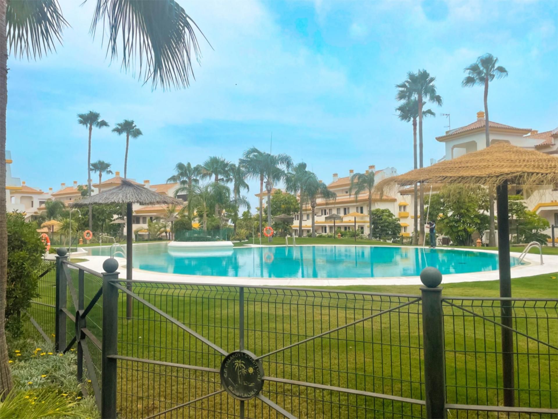 Exterior view of Apartment for sale in Mijas  with Air Conditioner, Terrace and Swimming Pool