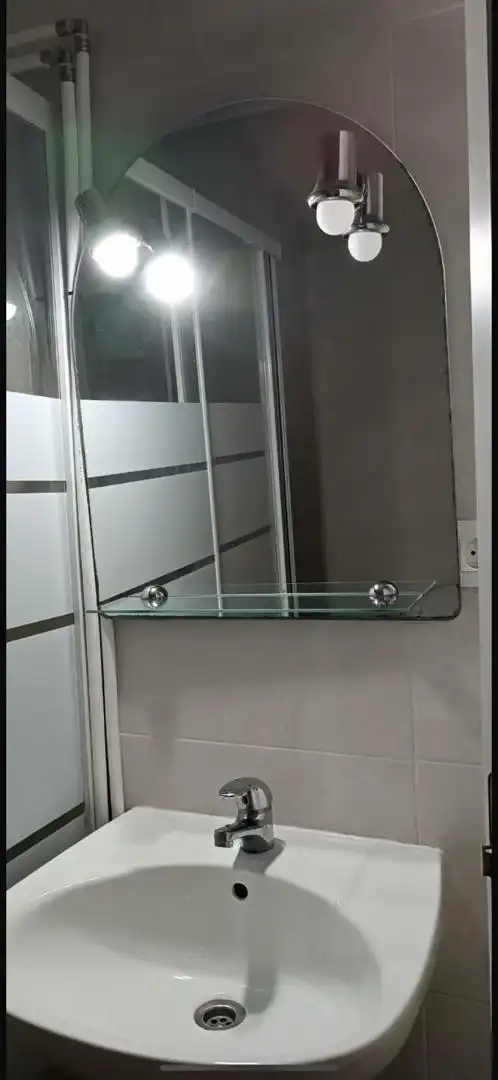 Badezimmer von Wohnungen zur untervermieten in Cáceres mit Möbliert, Ofen und Waschmaschine
