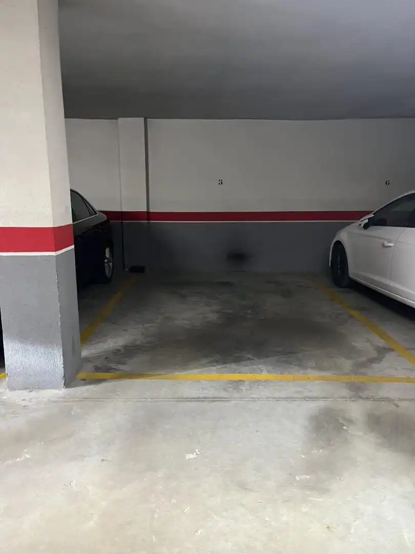 Parkplatz von Dachboden zum Verkauf in Torredelcampo mit Klimaanlage, Heizung und Terrasse