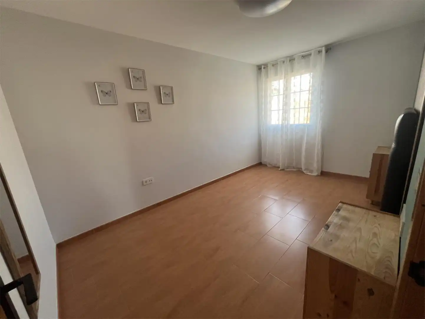 Schlafzimmer von Dachboden zum Verkauf in Torredelcampo mit Klimaanlage, Heizung und Terrasse