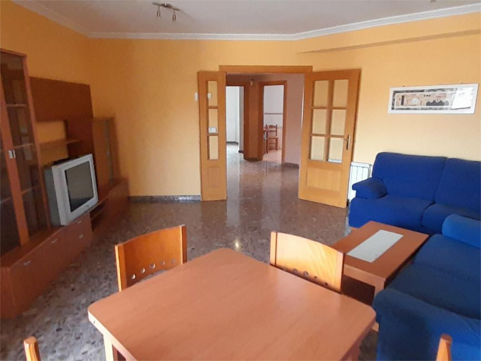 Pis en venda a Carretera de Madrid, 28, Imaginalia - Llanos del Águila Sala d'estar de Pis en venda en Albacete Capital amb Terrassa, Piscina i Balcó