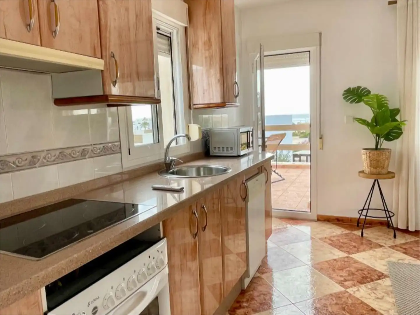 Cuina de Casa o xalet en venda en Níjar amb Aire condicionat, Calefacció i Jardí privat