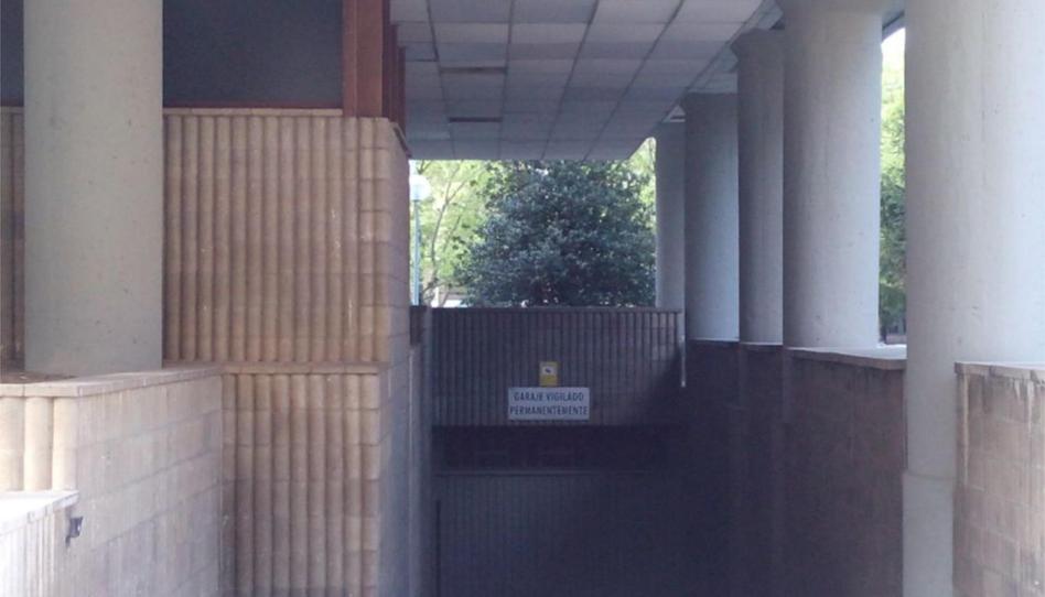 Foto 1 de Garaje de alquiler en Calle Esquíroz, 4, Iturrama, Navarra
