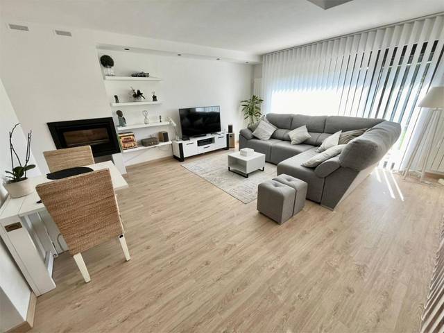 casa-adosada-en-venta-en-calle-dalai-lama-9-zabalgana-araba-lava