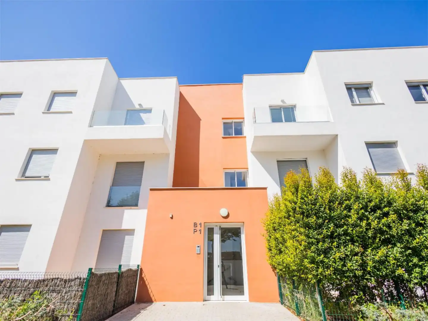 Apartament de lloguer a Avenida de la Música, 6, Las Tres Piedras - Costa Ballena Vista exterior de Apartament de lloguer en Chipiona amb Aire condicionat, Calefacció i Jardí privat