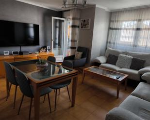Sala d'estar de Pis en venda en Yecla amb Aire condicionat i Balcó