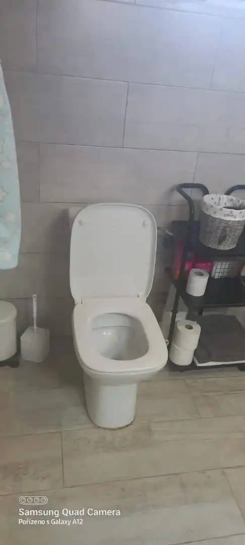 Baño de Casa adosada en venta en Escatrón con Aire acondicionado, Calefacción y Jardín privado