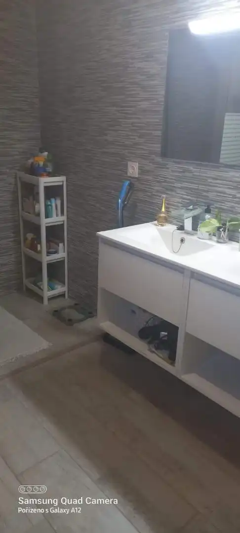 Baño de Casa adosada en venta en Escatrón con Aire acondicionado, Calefacción y Jardín privado