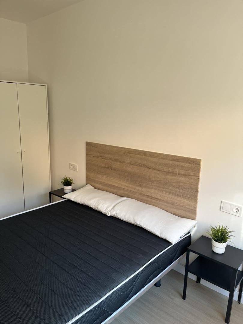 Bedroom of Flat to share in Badalona