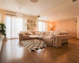 Living room of Flat to rent in  Murcia Capital  with Air Conditioner and Terrace