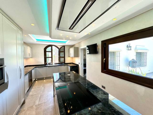 Piso en Venta en Camino Alberdina, 10-92 en Las Lomas