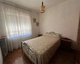 Dormitori de Casa o xalet en venda en Cogeces del Monte amb Terrassa