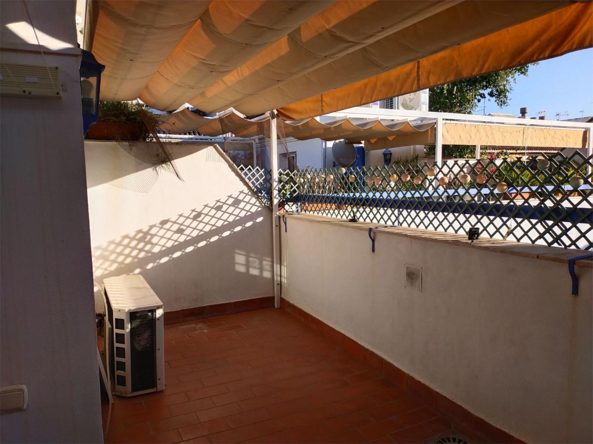 Single-family semi-detached for sale in Calle Alfonso XII, 27, Casco Histórico - Ribera - San Basilio Terrace of Single-family semi-detached for sale in Córdoba Capital with Air Conditioner, Heating and Terrace