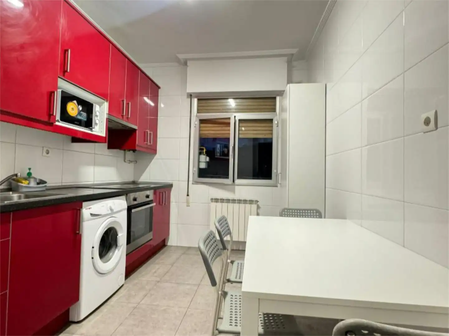 Room in Arana Kalea, 30, Santiago - Arana Kitchen of Apartments for share in Vitoria - Gasteiz with Heating and Furnished