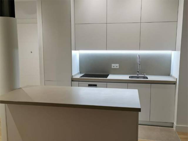 Piso en Alquiler en Avenida de Menéndez Pelayo, 3 en San Bernardo