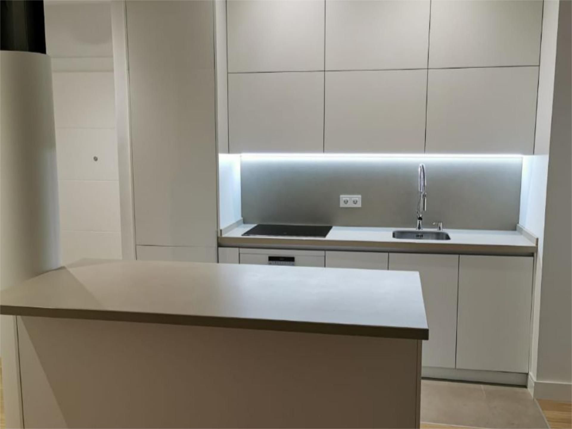 Flat to rent in Avenida de Menéndez Pelayo, 3, San Bernardo