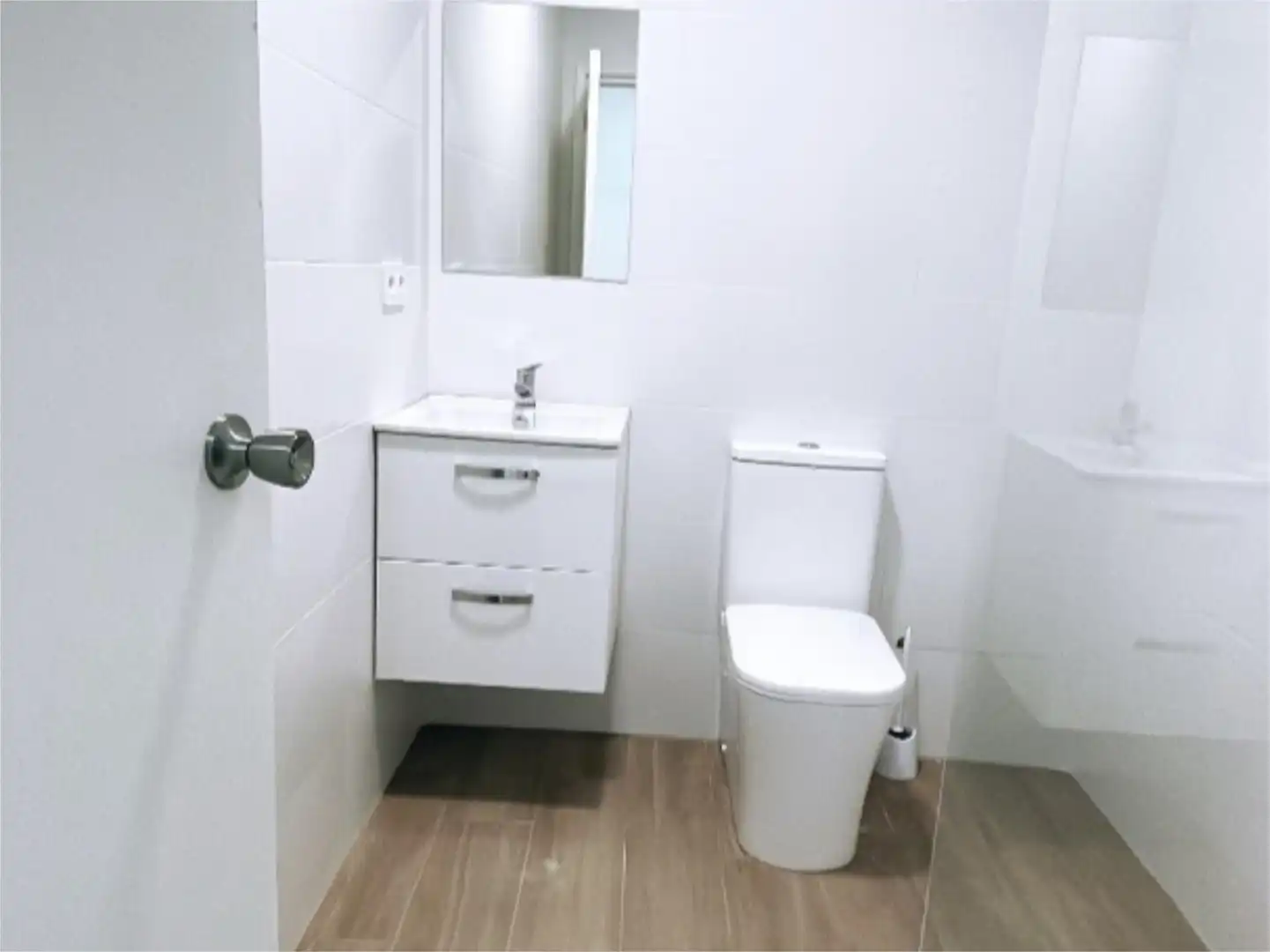 Bathroom of Study for share in Elche / Elx  with Furnished, Oven and Washing machine