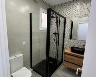 Bathroom of Flat to rent in  Barcelona Capital  with Terrace and Balcony
