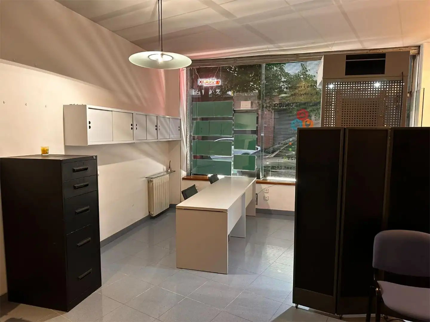 Oficina de alquiler en Salt