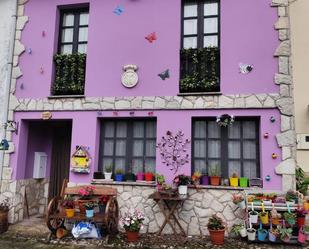 Vista exterior de Casa adosada en venda en Piloña