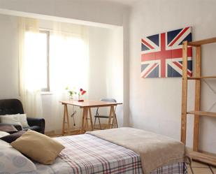 Bedroom of Apartment to share in  Granada Capital  with Balcony