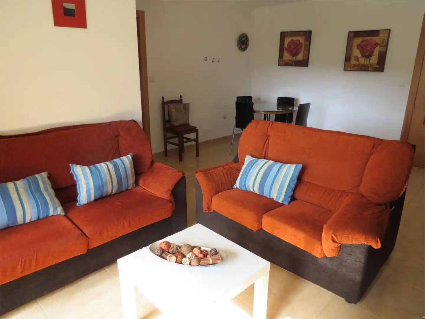 Wohnung zur Miete in Calle Pío Baroja, 13, Nueva Andalucía Wohnzimmer von Wohnung zur Miete in Almería mit Terrasse und Möbliert