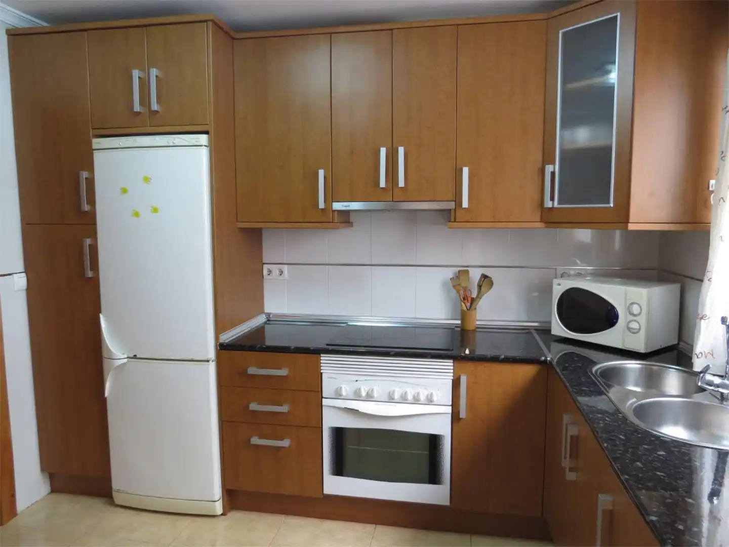 Wohnung zur Miete in Calle Pío Baroja, 13, Nueva Andalucía Küche von Wohnung zur Miete in Almería mit Terrasse und Möbliert