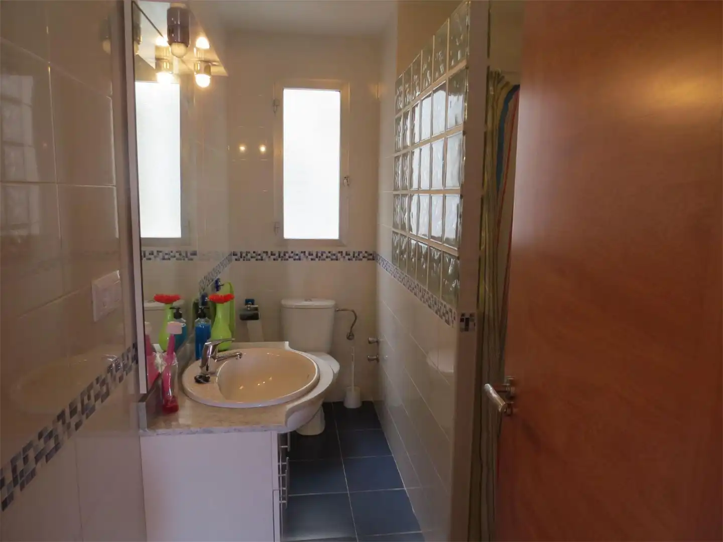 Wohnung zur Miete in Calle Pío Baroja, 13, Nueva Andalucía Badezimmer von Wohnung zur Miete in Almería mit Terrasse und Möbliert