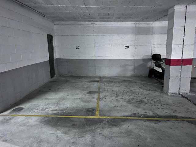 Garaje en Alquiler en Calle Muerdago, 31 en Los Nadales - Tio Charles