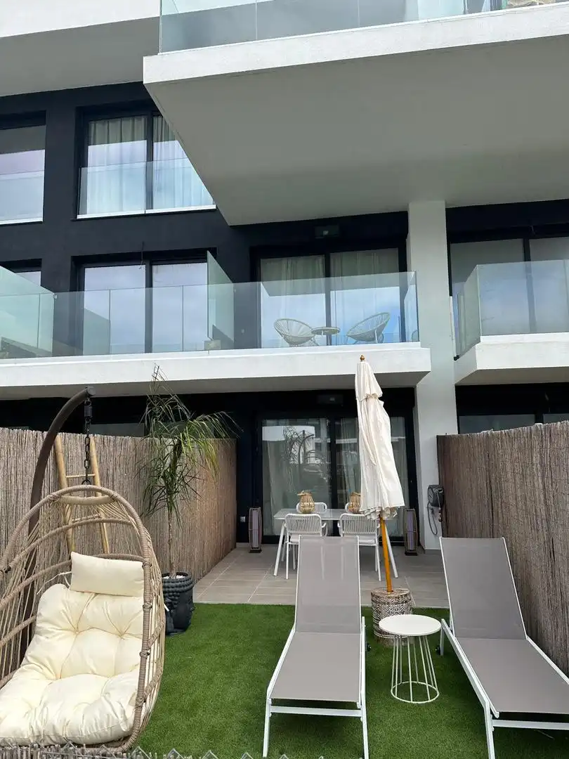 Terrasse von Maisonette zum Verkauf in Zahara de los Atunes mit Klimaanlage, Heizung und Privatgarten