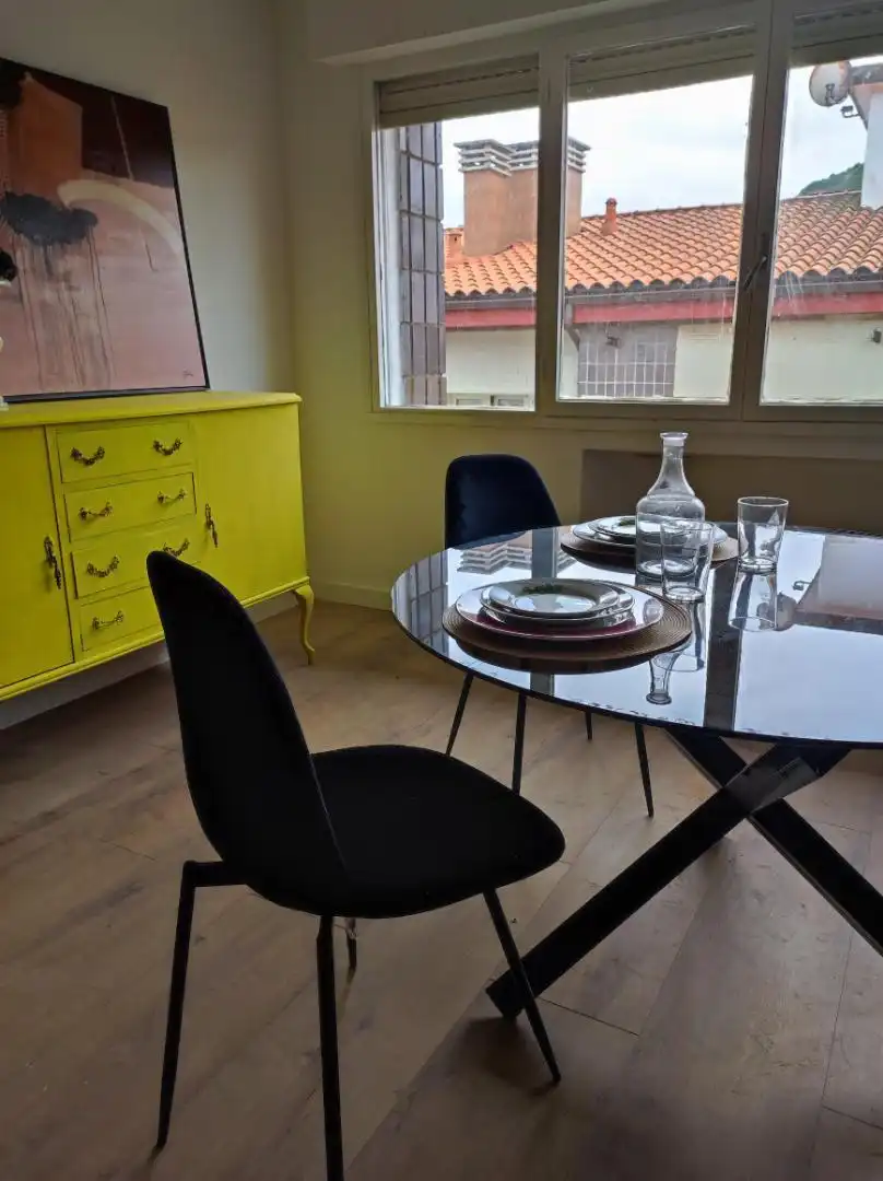 Comedor de Piso de alquiler en Carreño con Calefacción, Parquet y Amueblado