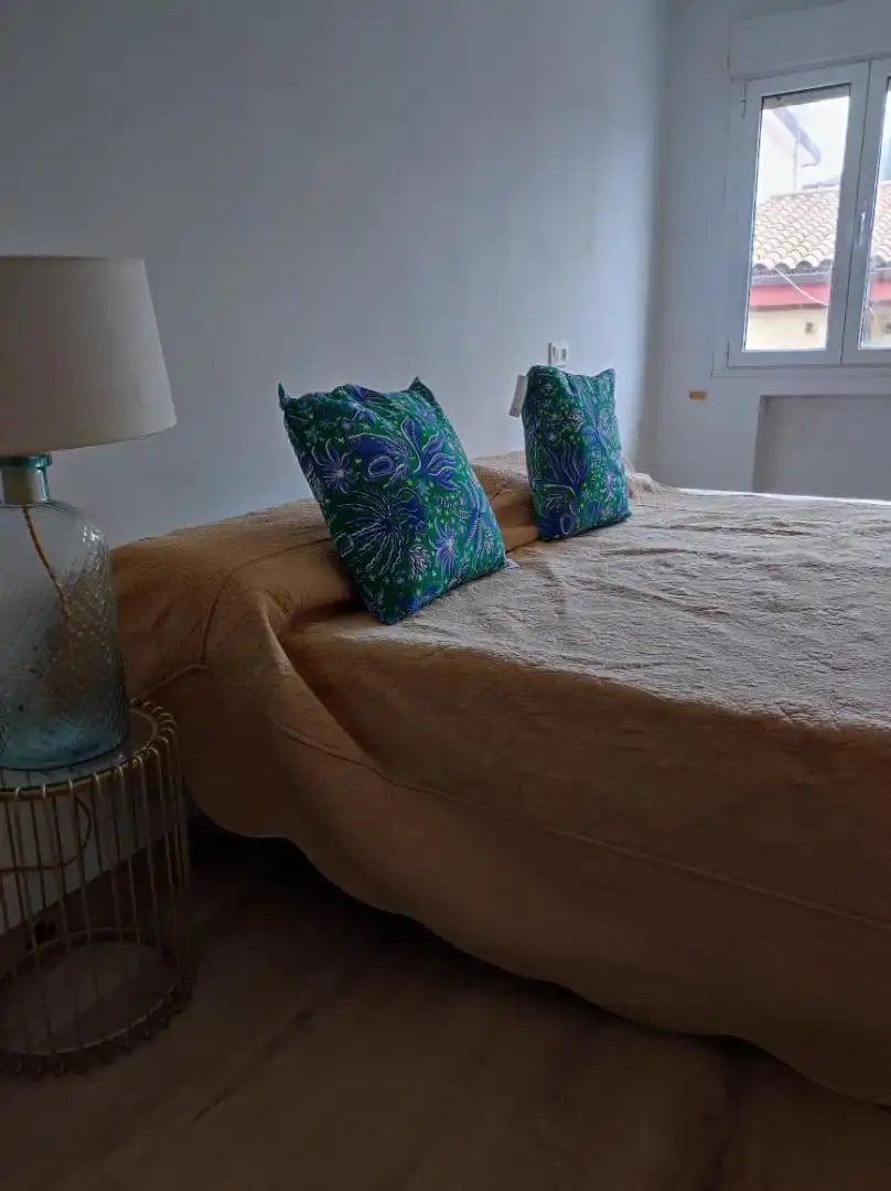 Habitación de Piso de alquiler en Carreño con Calefacción, Parquet y Amueblado