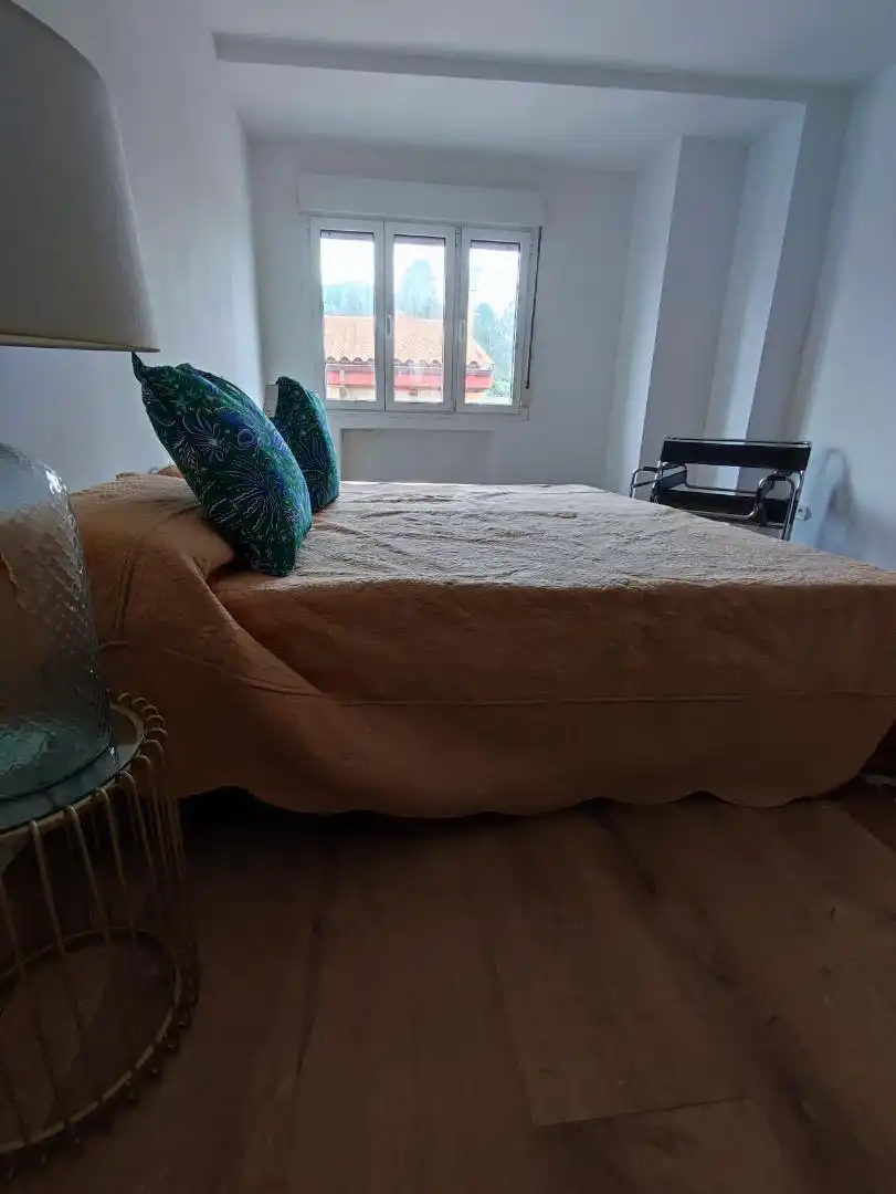 Habitación de Piso de alquiler en Carreño con Calefacción, Parquet y Amueblado