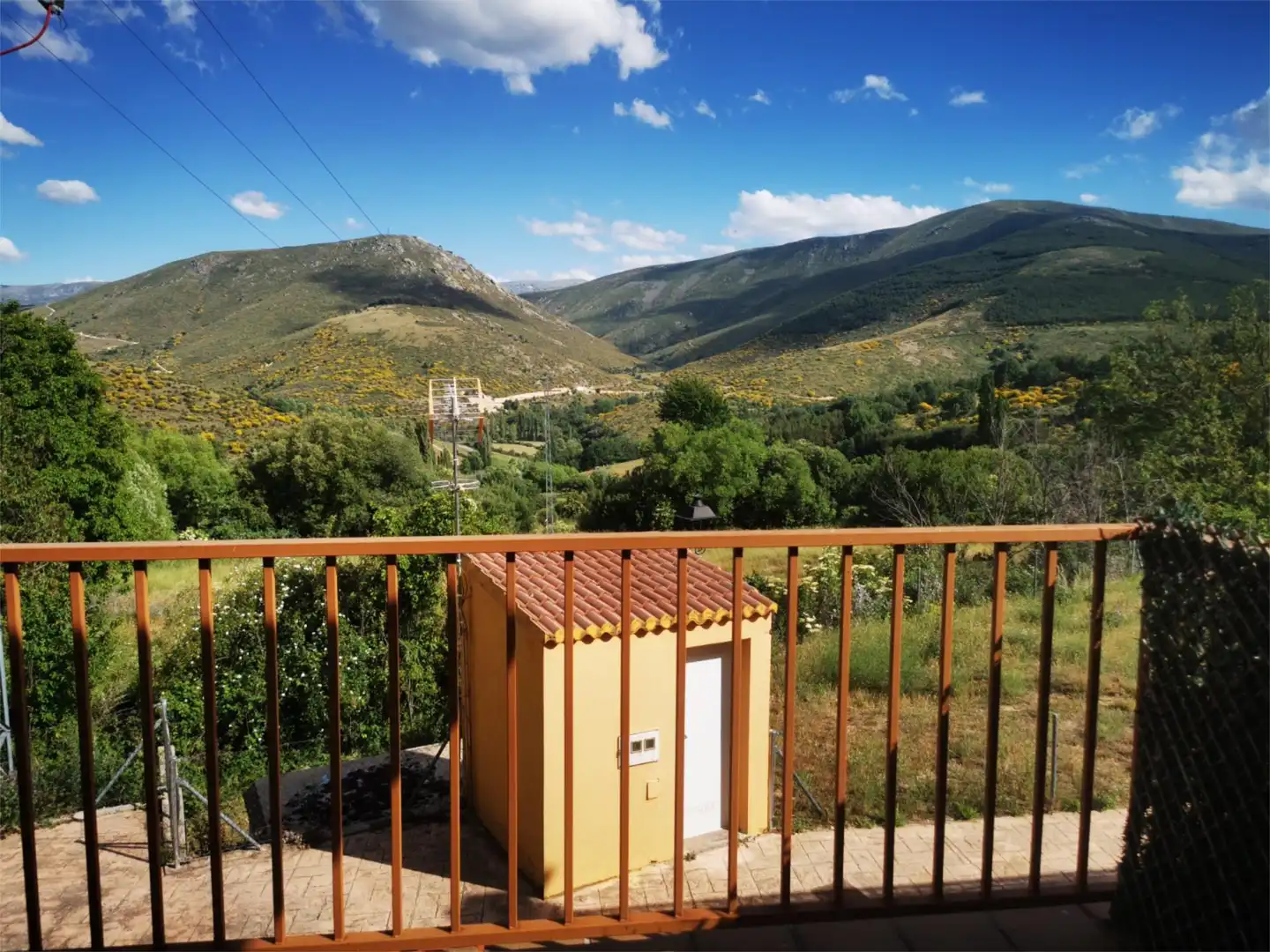 Exterior view of Flat for sale in San Juan de Gredos  with Heating, Private garden and Terrace