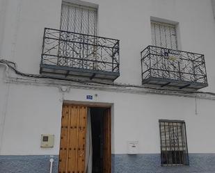 Vista exterior de Casa adosada en venda en Valdepeñas de Jaén amb Balcó