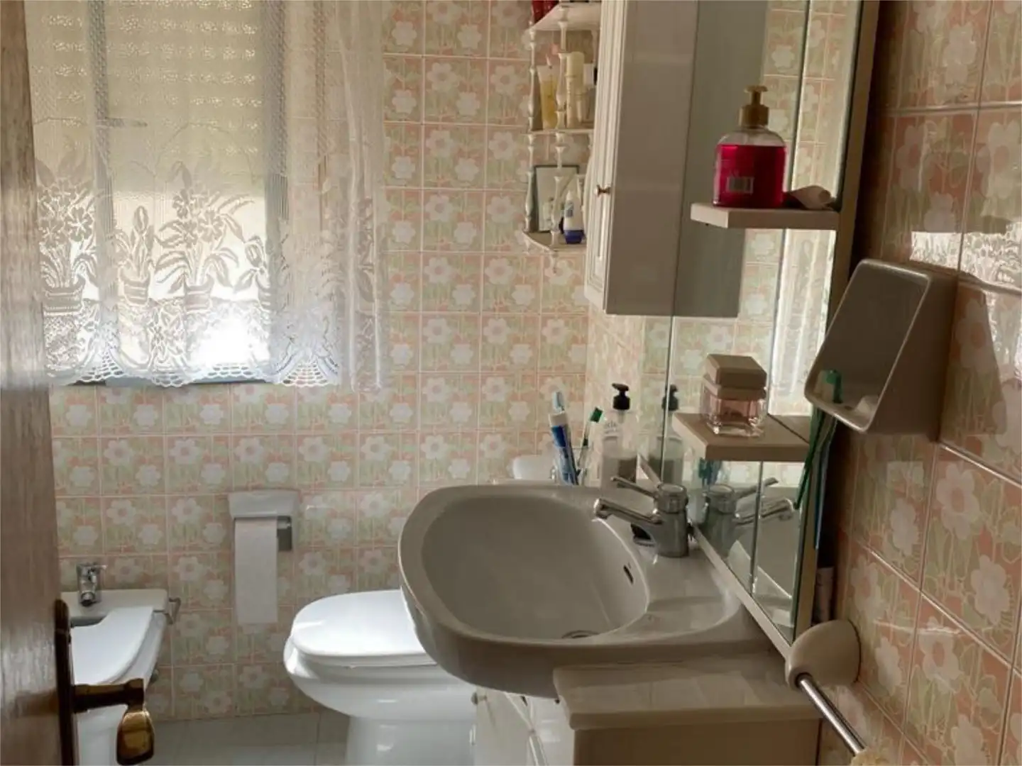 Baño de Piso en venta en Quesada con Aire acondicionado, Jardín privado y Amueblado