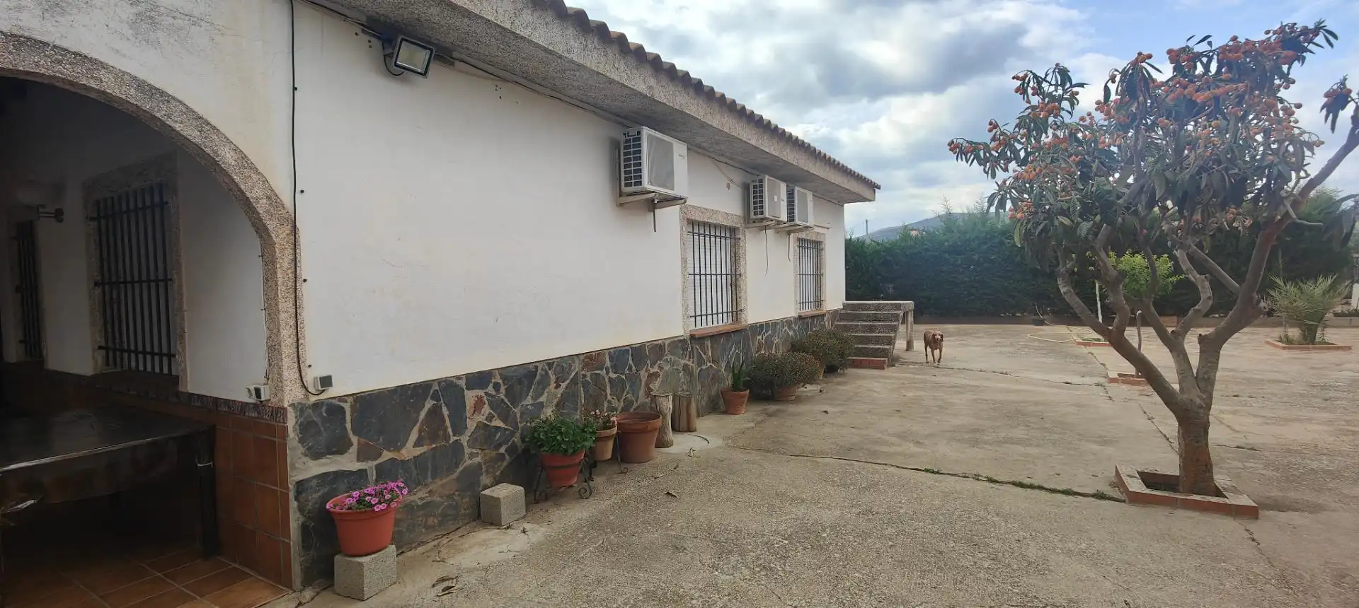 Finca rústica en venta en CM-4120, 19, Villarrubia de los Ojos Vista exterior de Finca rústica en venta en Villarrubia de los Ojos con Aire acondicionado, Calefacción y Jardín privado