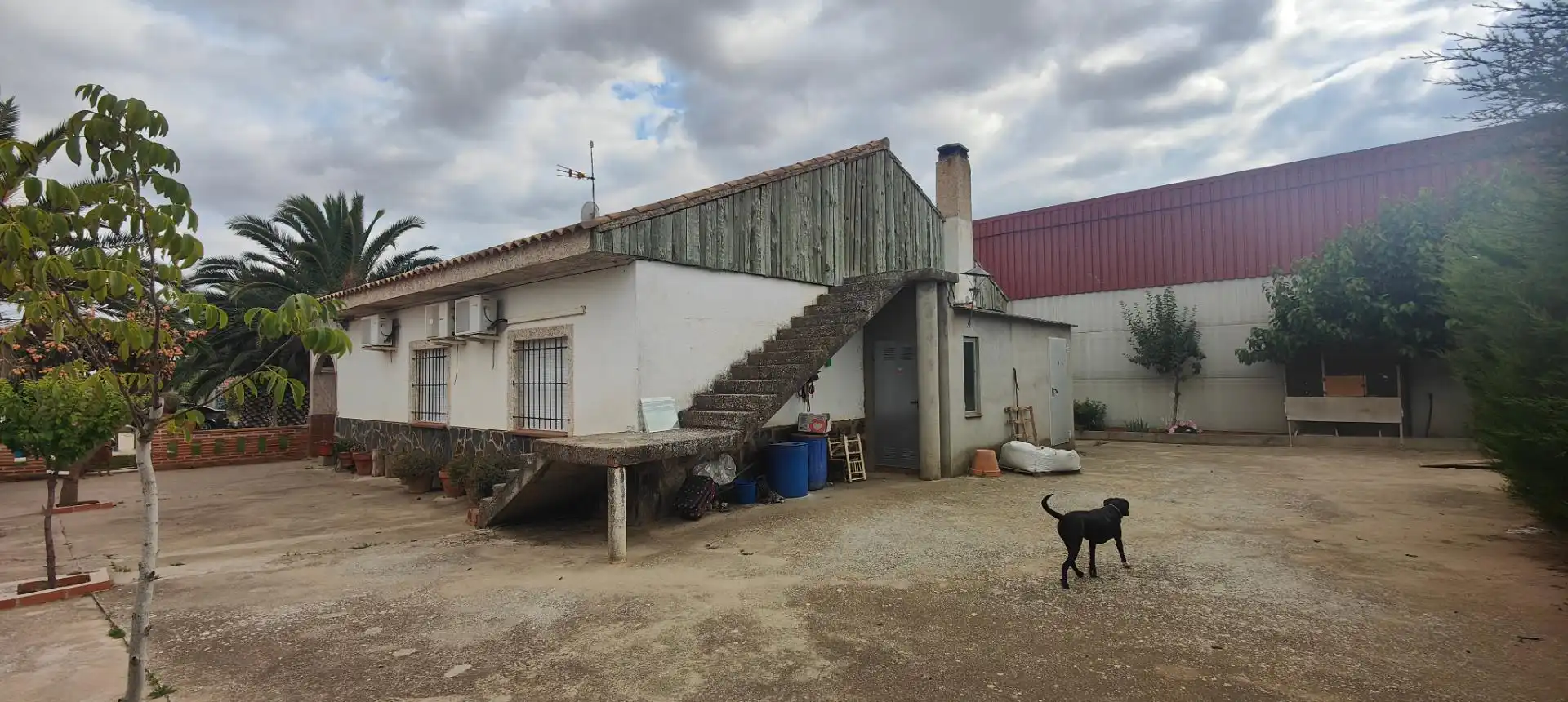 Finca rústica en venta en CM-4120, 19, Villarrubia de los Ojos Vista exterior de Finca rústica en venta en Villarrubia de los Ojos con Aire acondicionado, Calefacción y Jardín privado