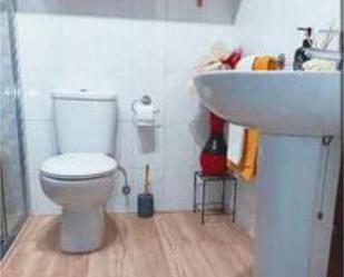 Bathroom of Apartment for sale in Allariz