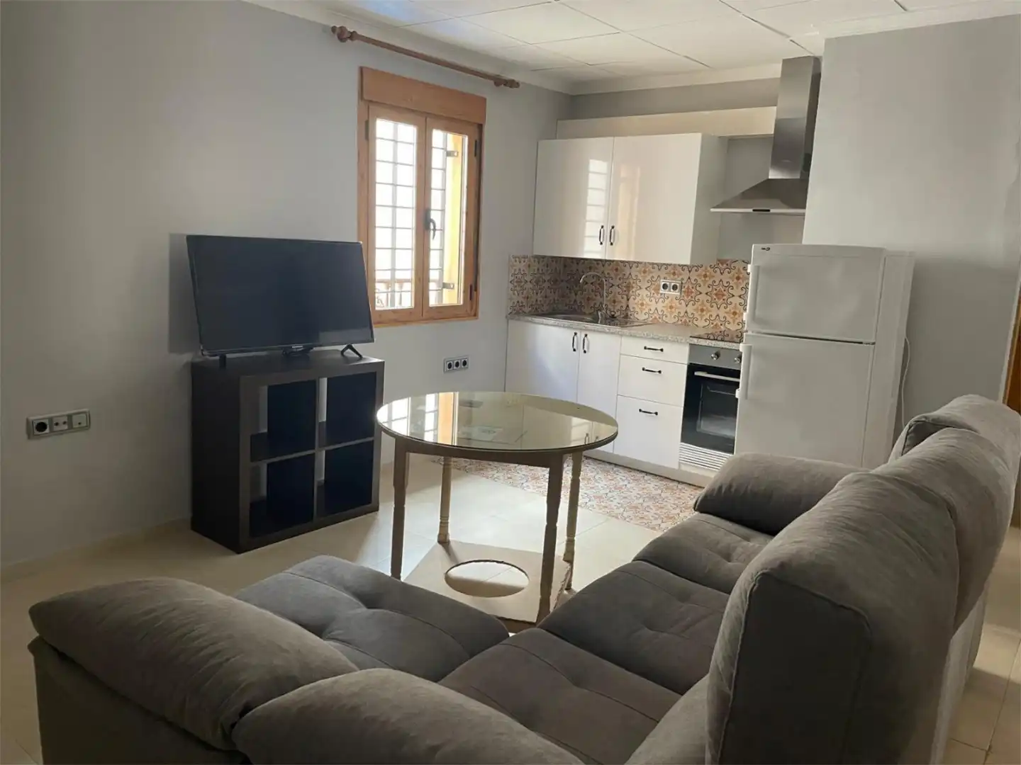Sala d'estar de Pis en venda en Hellín amb Aire condicionat, Moblat i TV